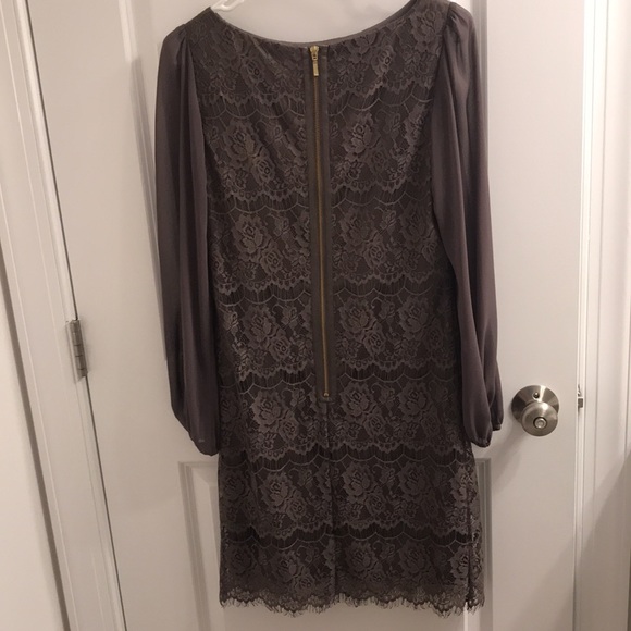 Lace dress - Picture 2 of 8